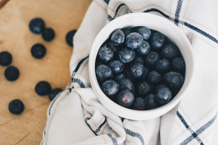 eating-fruits-at-night-can-it-cause-insomnia-struggle-in-sleeping