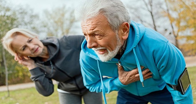 first-aid-treatment-for-heart-attack-here-s-what-to-do